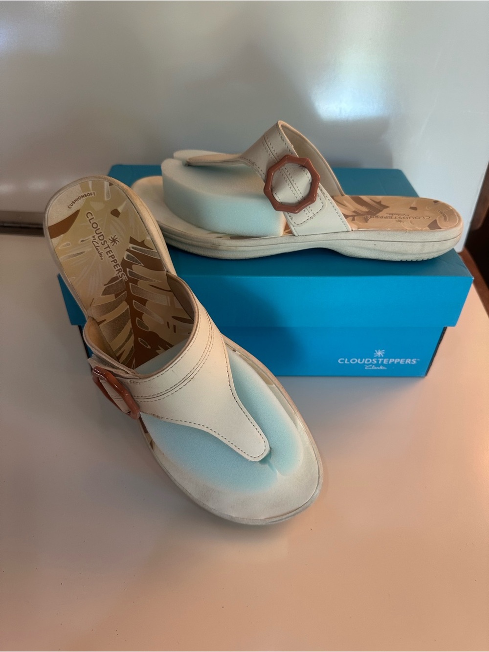 Clark’s Cloudsteppers - Ladies Size 11
